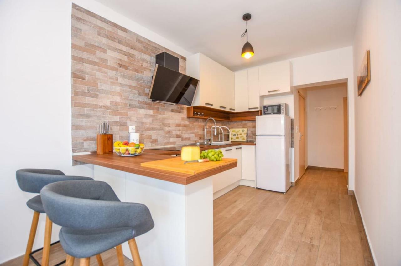 Apartments Milena 8 Mandre Εξωτερικό φωτογραφία