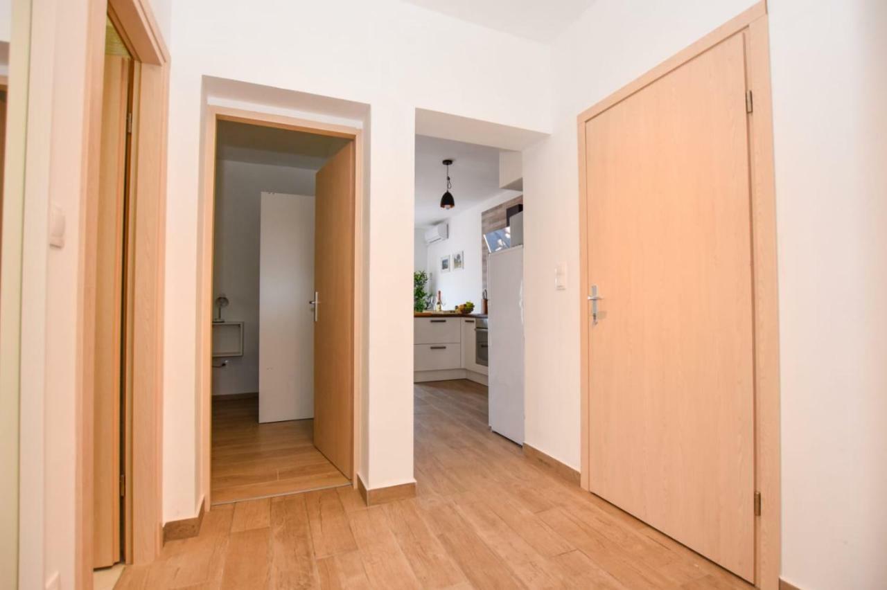 Apartments Milena 8 Mandre Εξωτερικό φωτογραφία