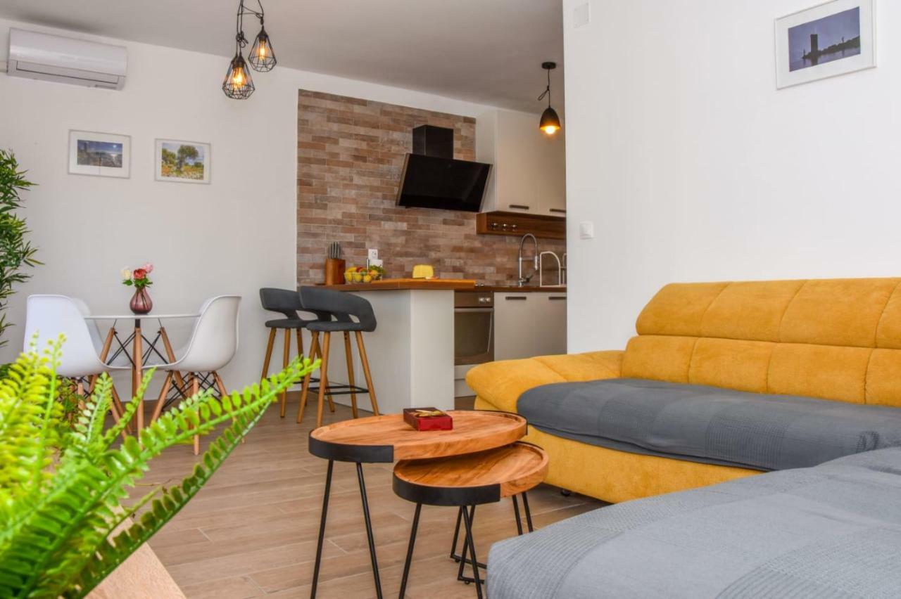 Apartments Milena 8 Mandre Εξωτερικό φωτογραφία